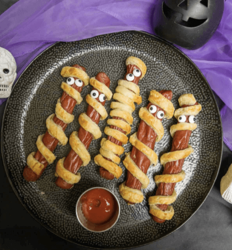 Halloween mummies met hotdogs